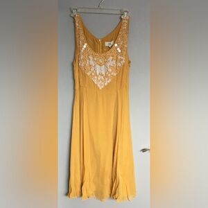 Elegant Backless Mustard Dress with Lace Accents